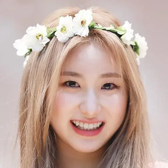 بیوگرافی Lee Chae Yeon