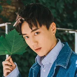 بیوگرافی Jiang Yi Chen