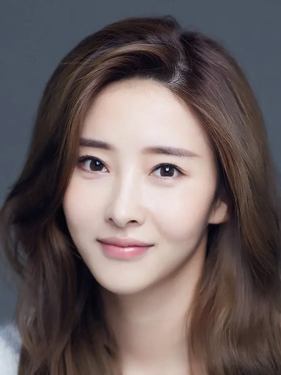 بیوگرافی Hu Dan Dan