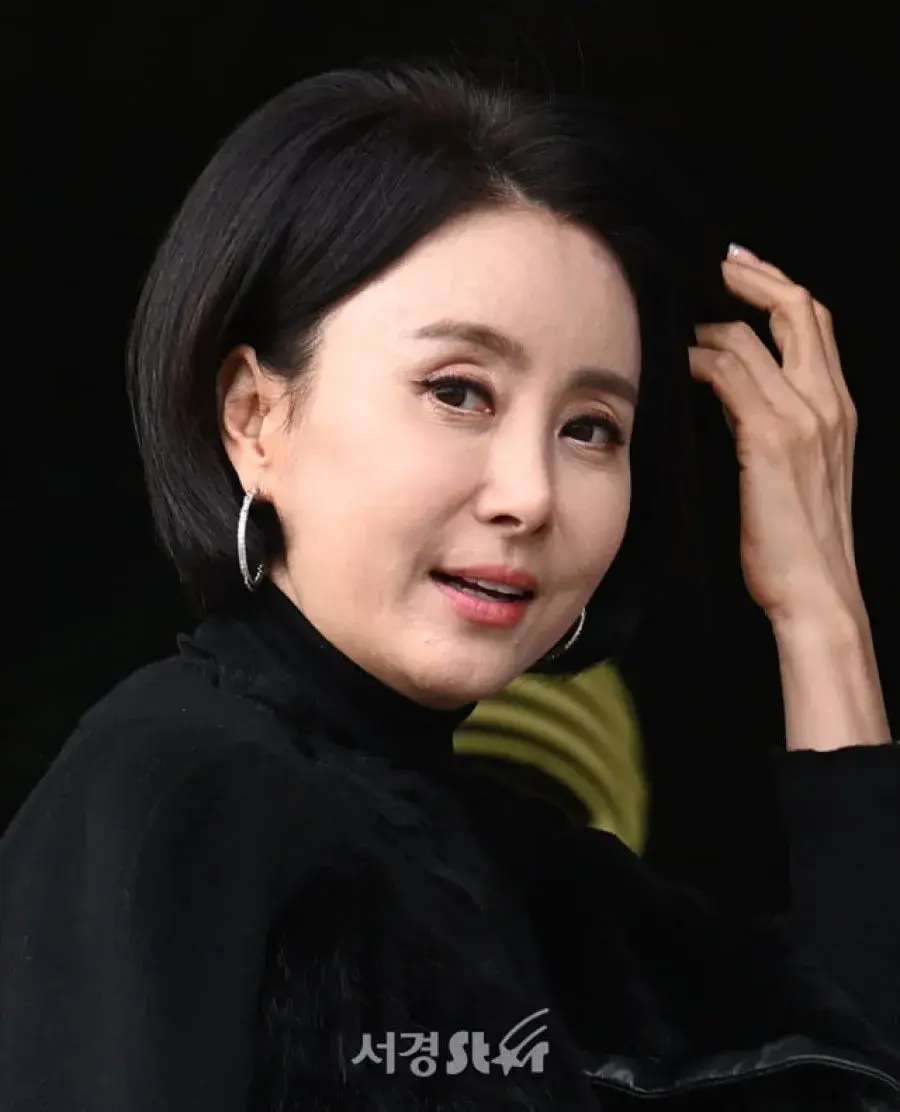 بیوگرافی Kim Kyung Sook