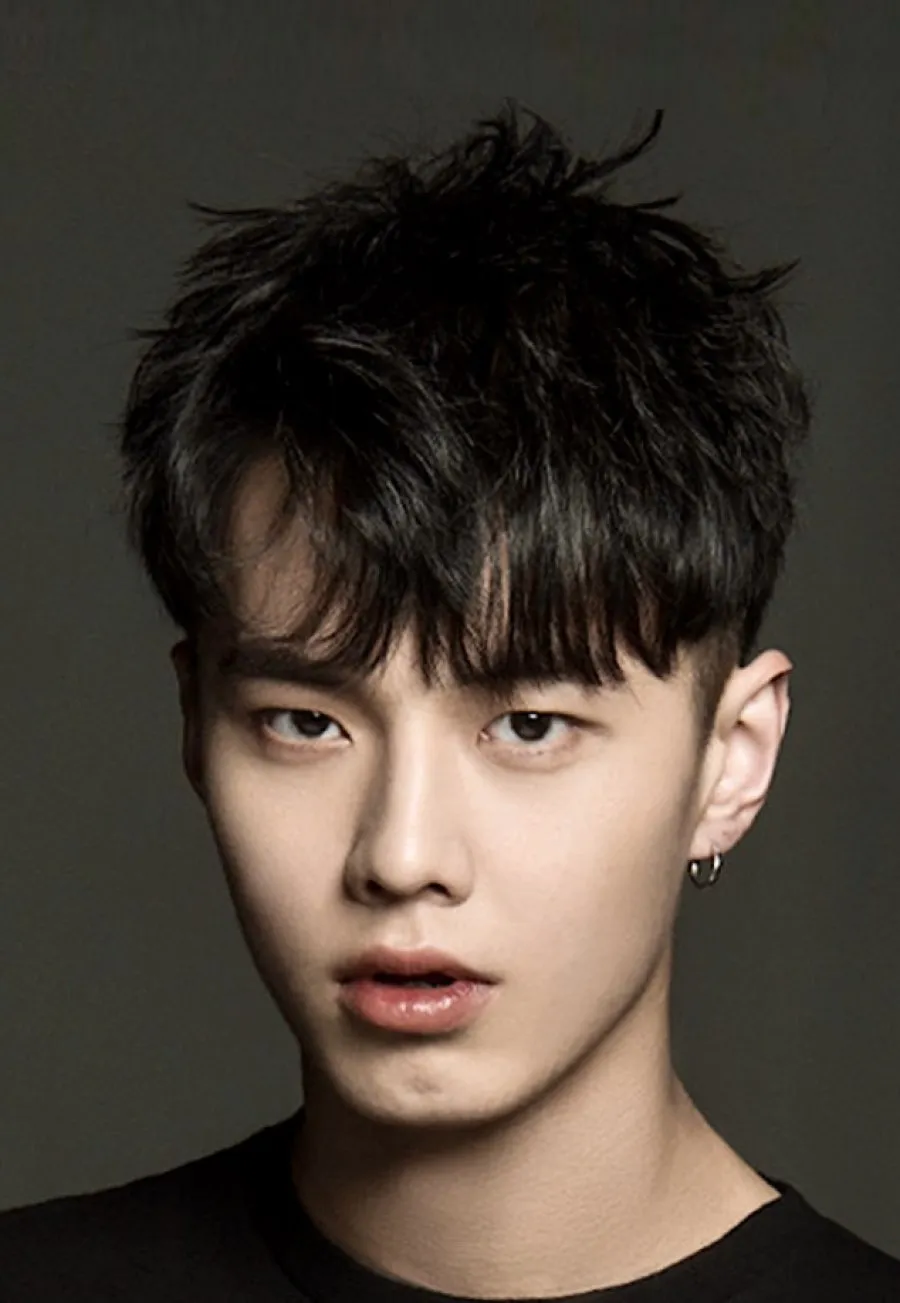 He Yi Qian