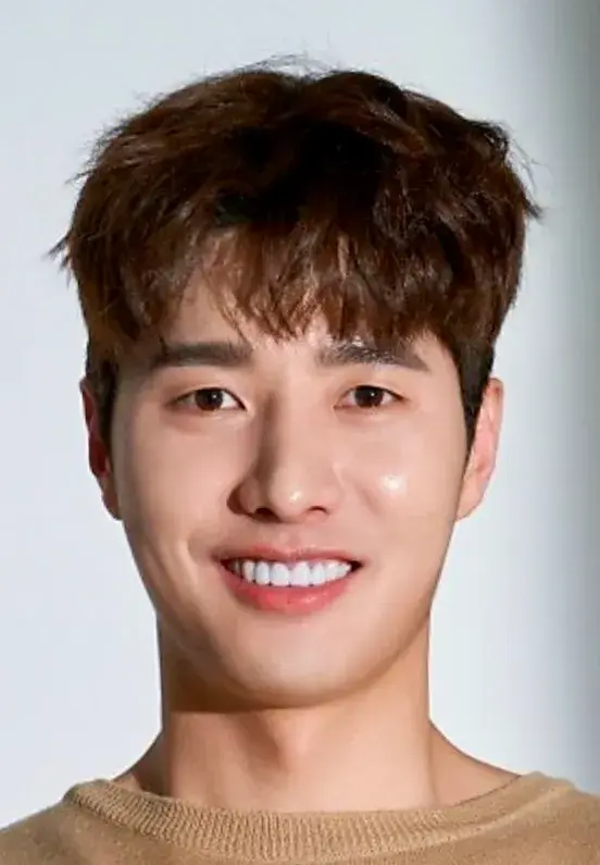 بیوگرافی Shin Jung Yoon