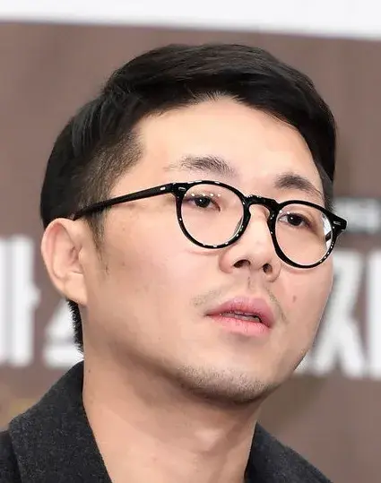 بیوگرافی Yoon Hyun Gi