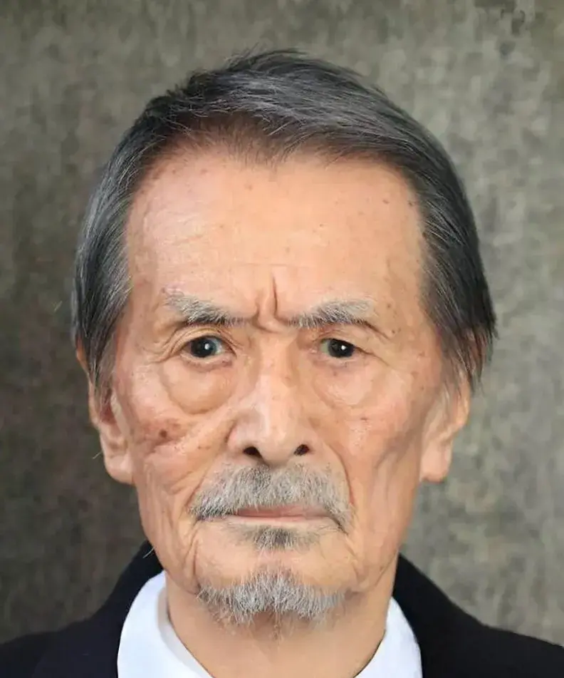 بیوگرافی Yamazaki Tsutomu