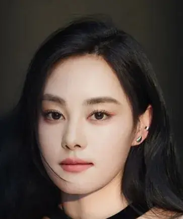 بیوگرافی Dong Qian Yu