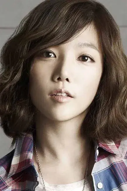 بیوگرافی Lee Bo Young