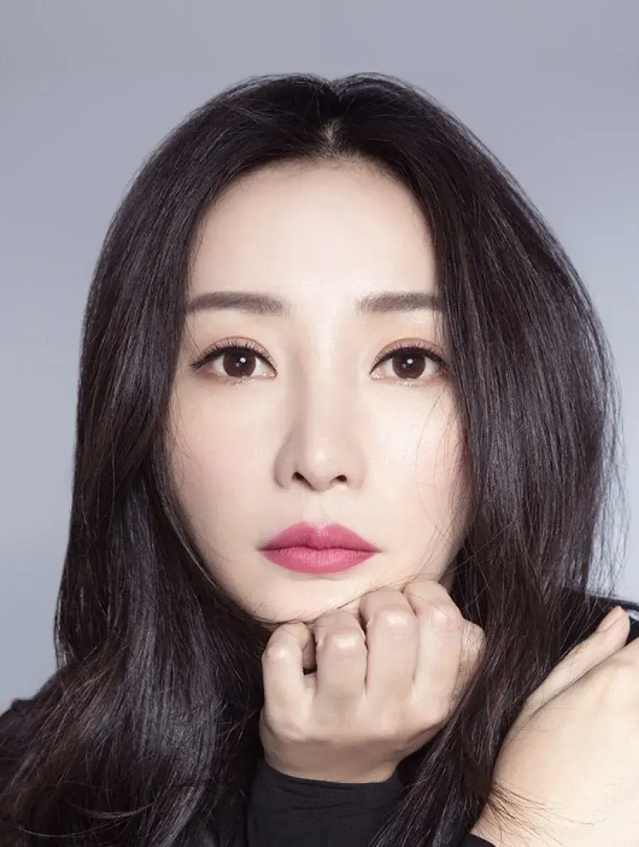 بیوگرافی Liu Yan