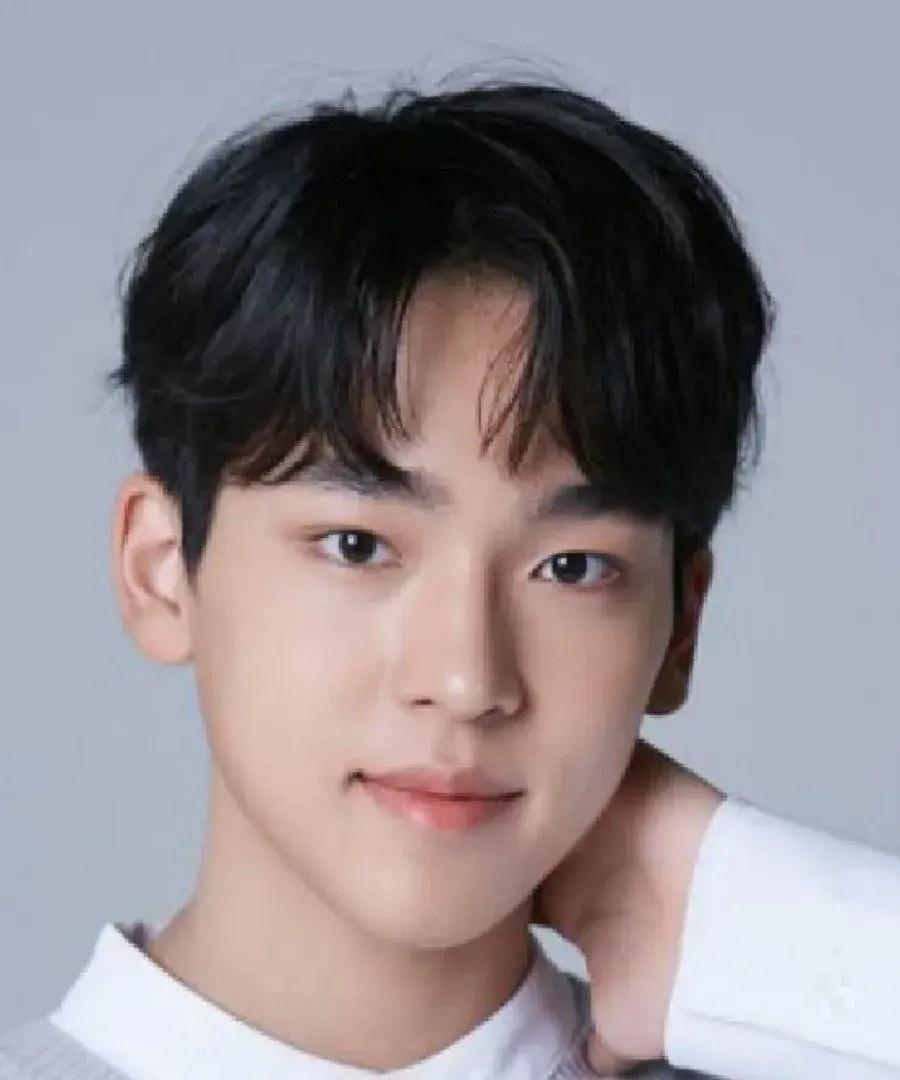 بیوگرافی Moon Sung Hyun