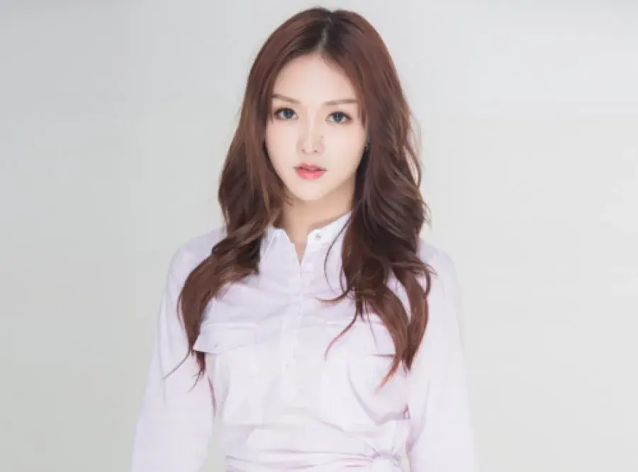 بیوگرافی Li Mu Yun