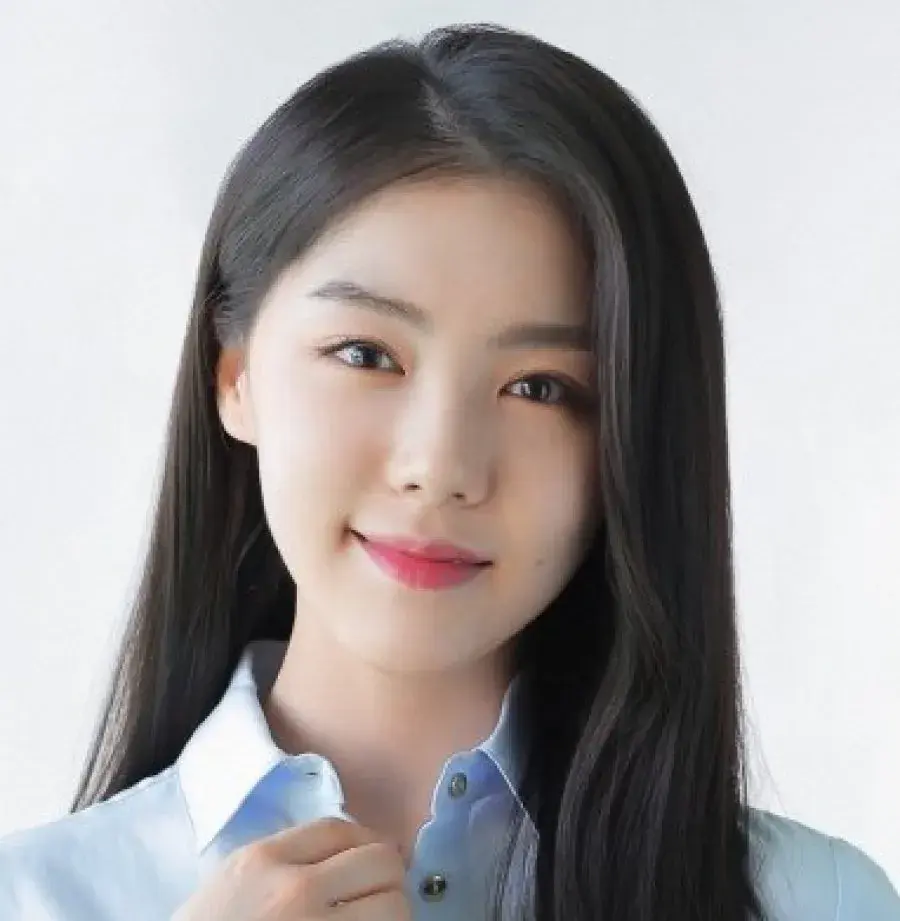 بیوگرافی Park So Young