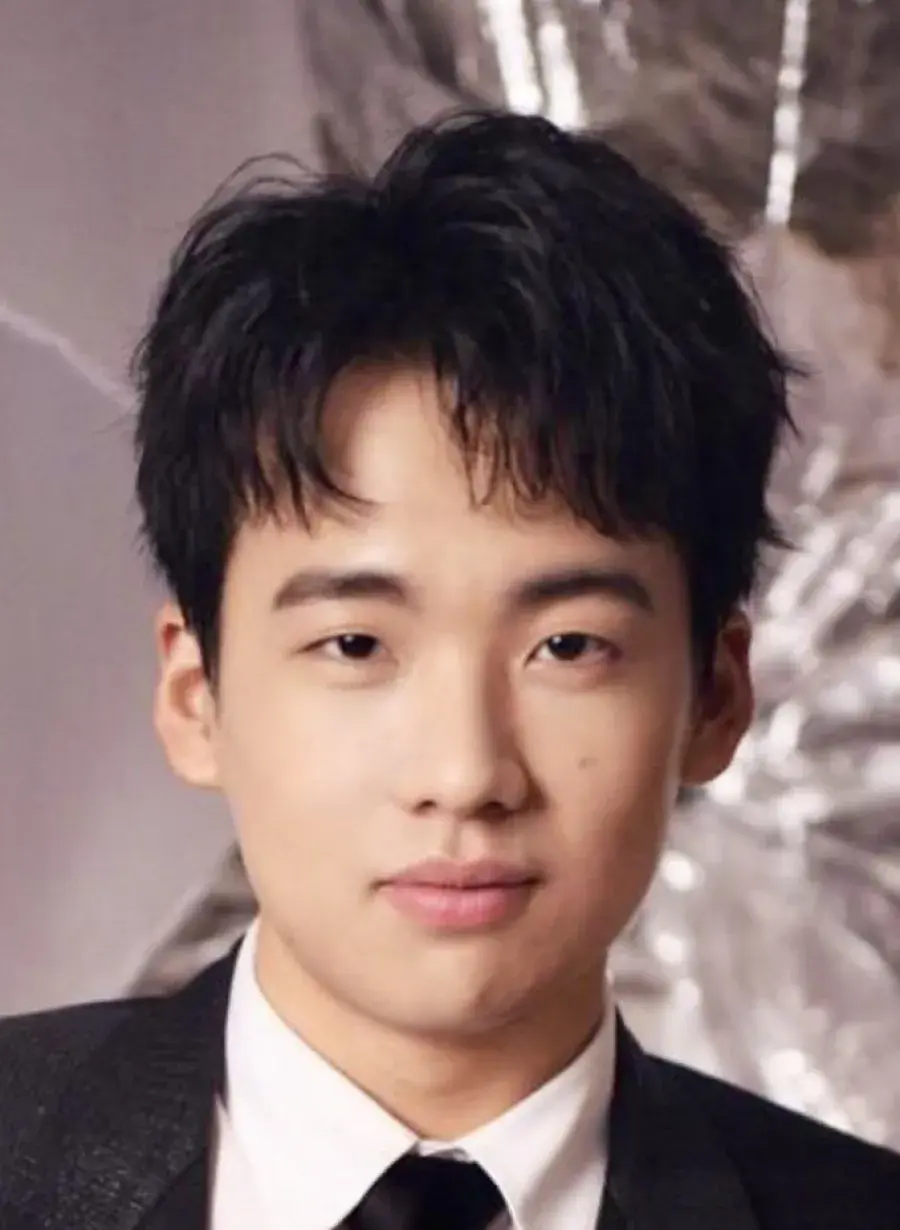 بیوگرافی Guo Qi Lin