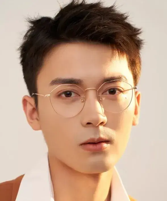 بیوگرافی Zhang Chen Xi