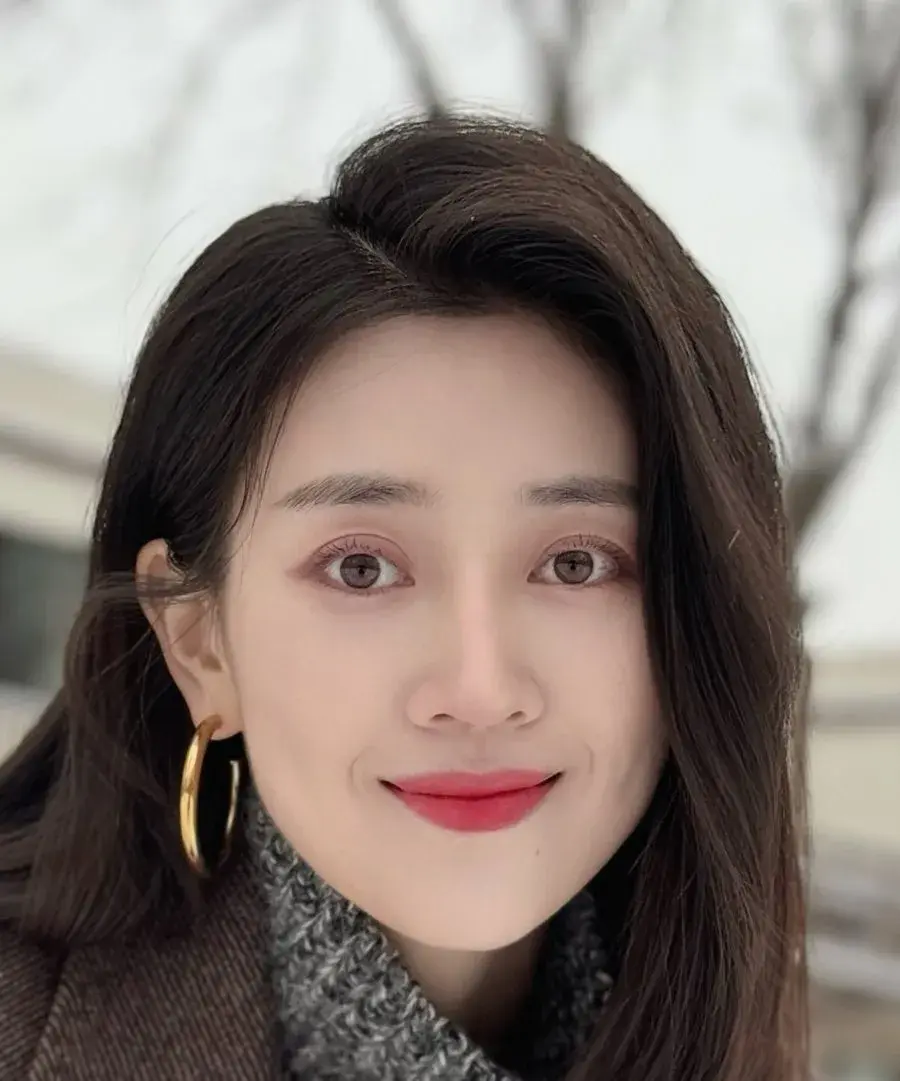 بیوگرافی Cui Jing Ge