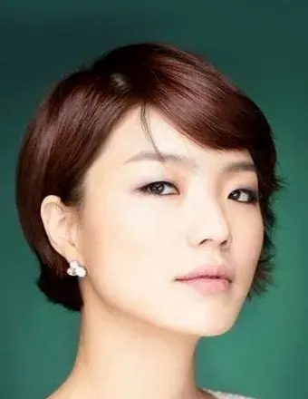 بیوگرافی Ahn Young Mi
