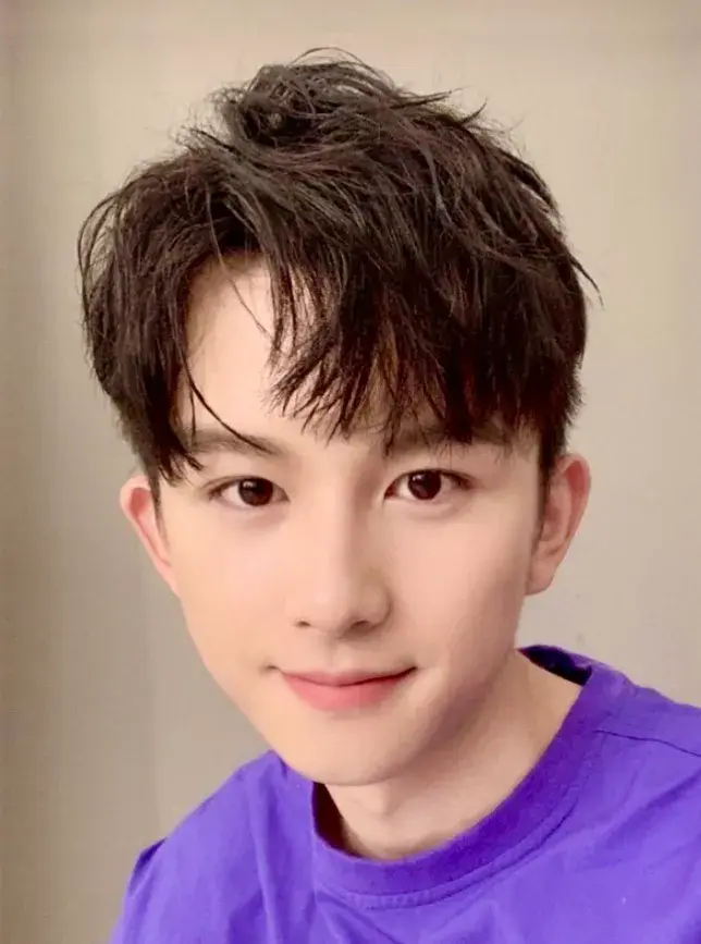 بیوگرافی Qi Pei Xin