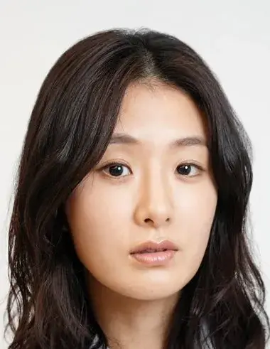 بیوگرافی Lee Hyun Ri