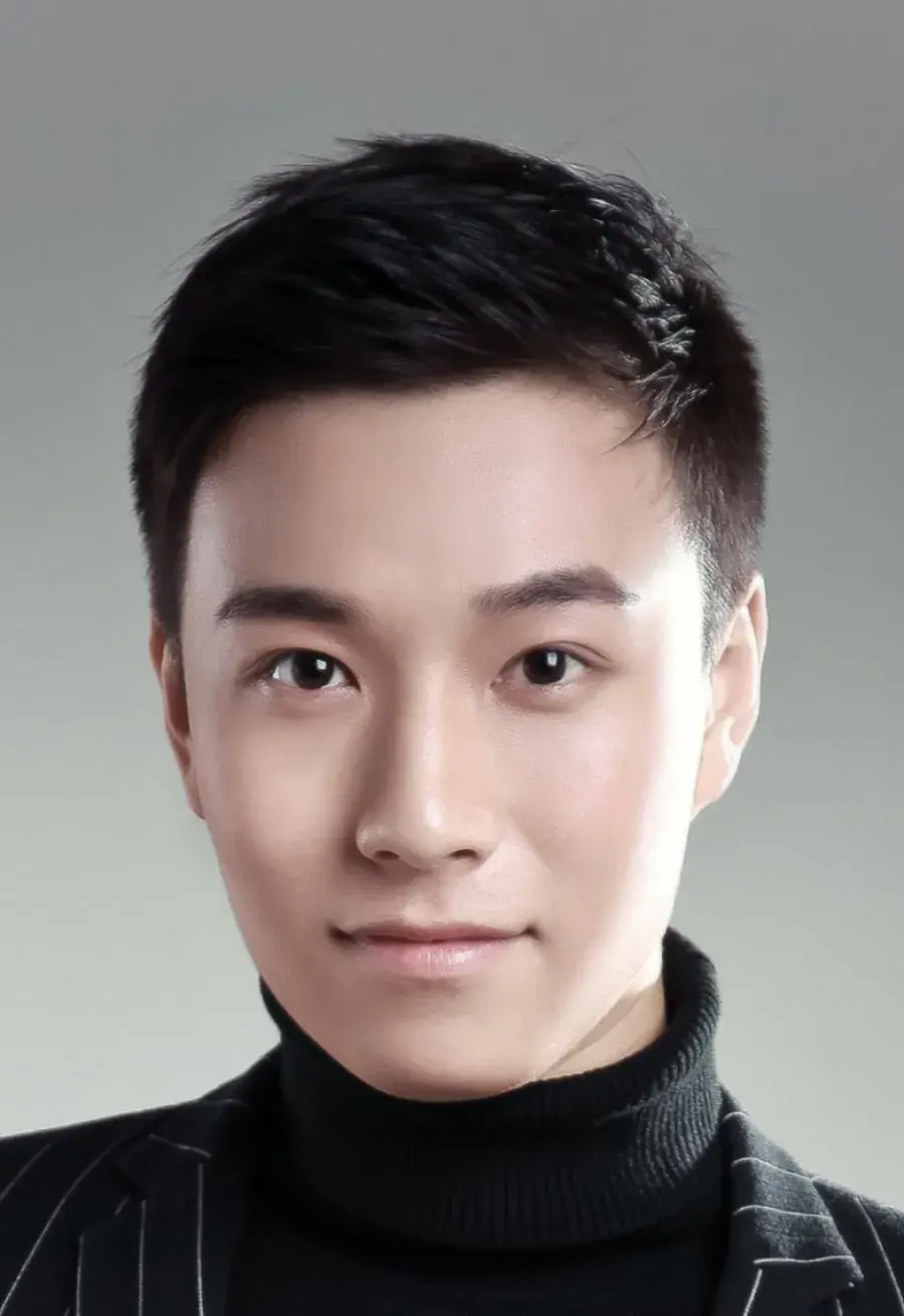 بیوگرافی Zhang Yin Long