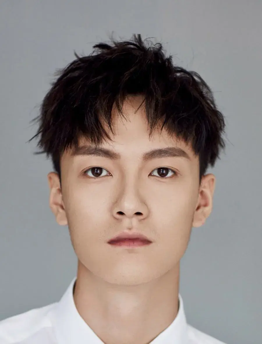 بیوگرافی Zhang Guan Sen