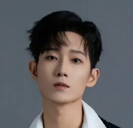 بیوگرافی Xie Chen Ling