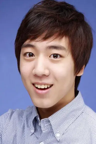 بیوگرافی Yoon Hong Bin