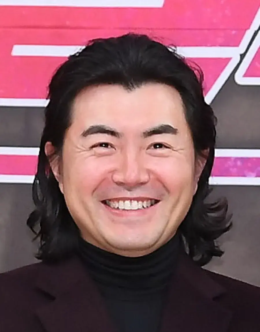 بیوگرافی Lee Myung Woo