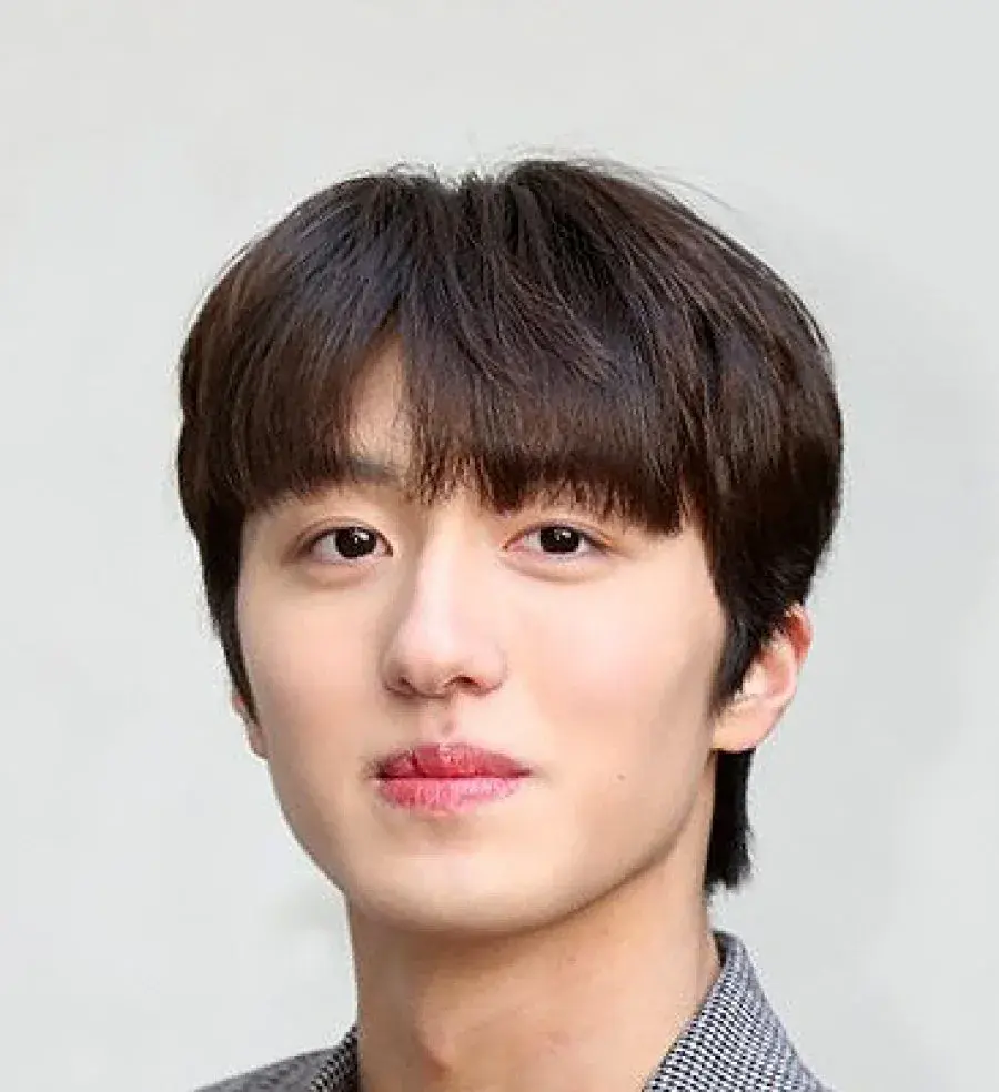 بیوگرافی Kang Chan Hee