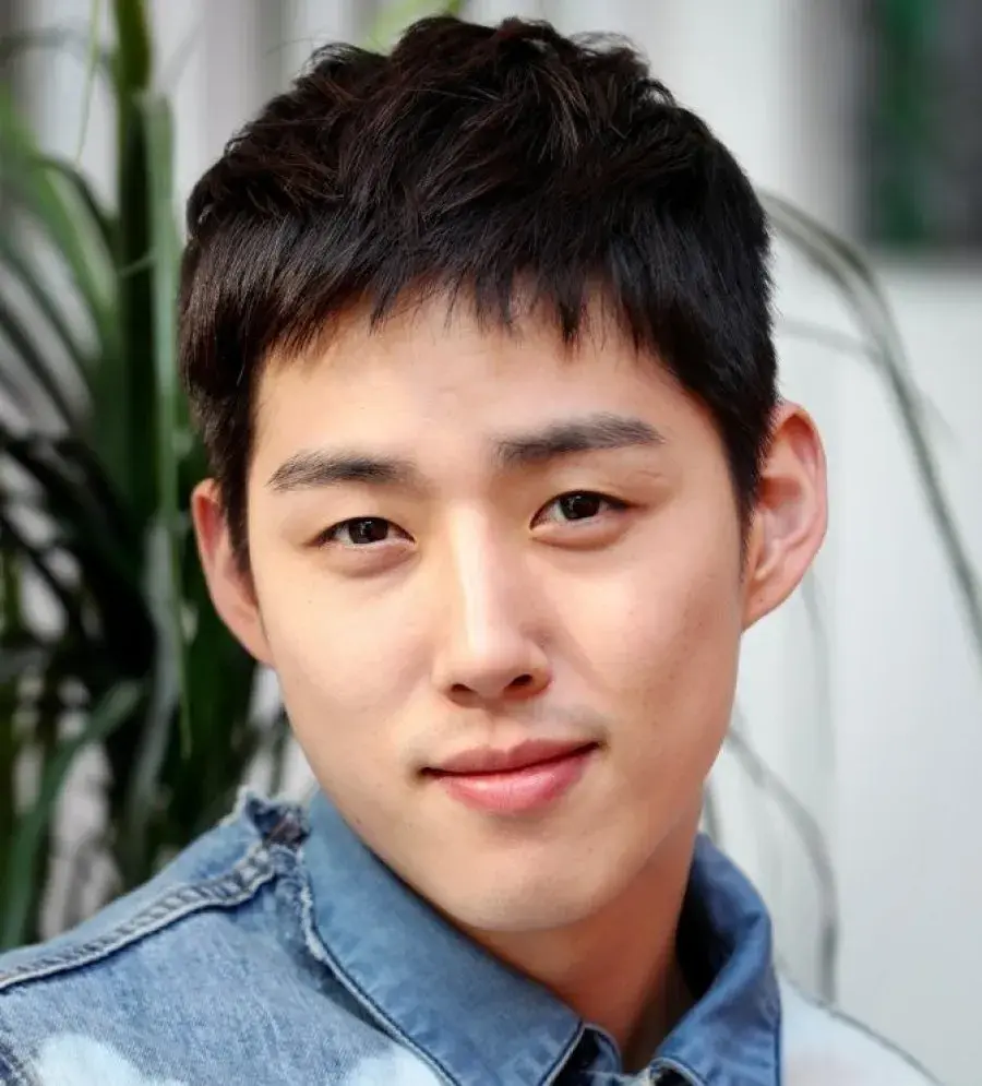 بیوگرافی Baek Sung Hyun