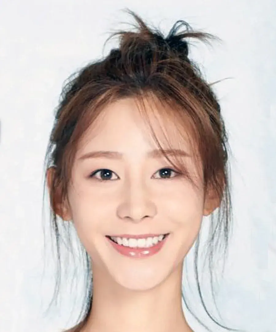 بیوگرافی Yue Jia Yi