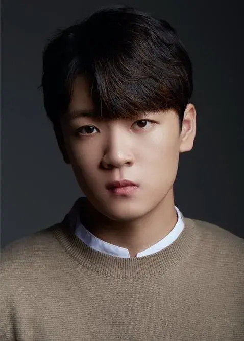 بیوگرافی Choi Won Hong