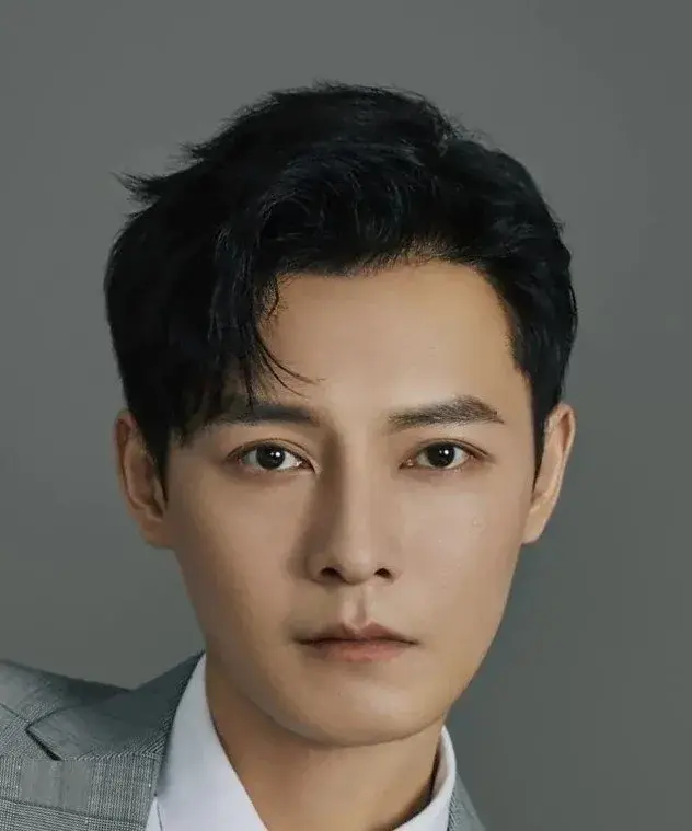 بیوگرافی Feng Ming Chao