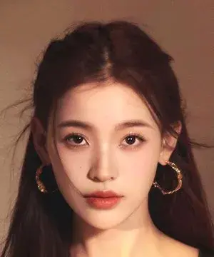 بیوگرافی Zeng Xue Yao