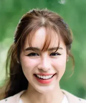 بیوگرافی Khumprom Rodsaward Punpreedee