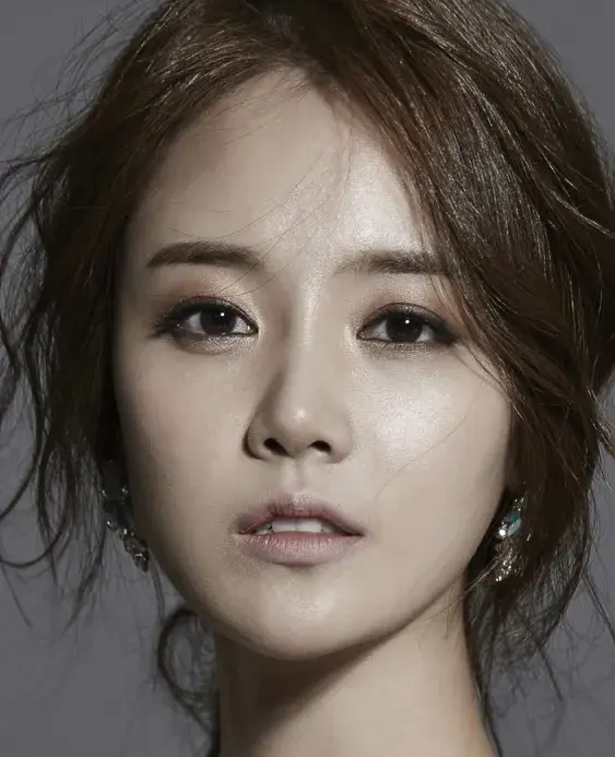 بیوگرافی Shin Go Eun