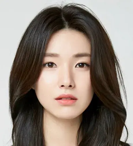 بیوگرافی Shin Ha Young