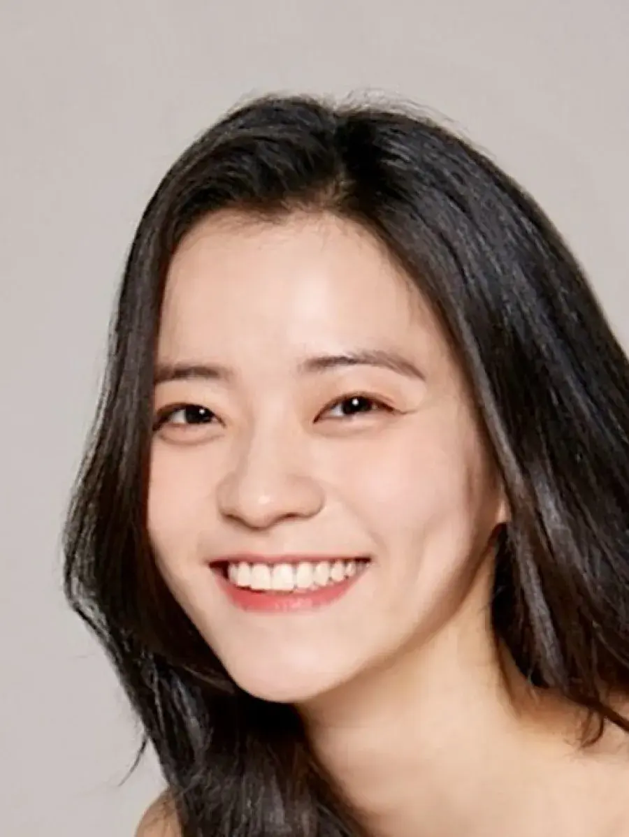 بیوگرافی Lee So Yeong