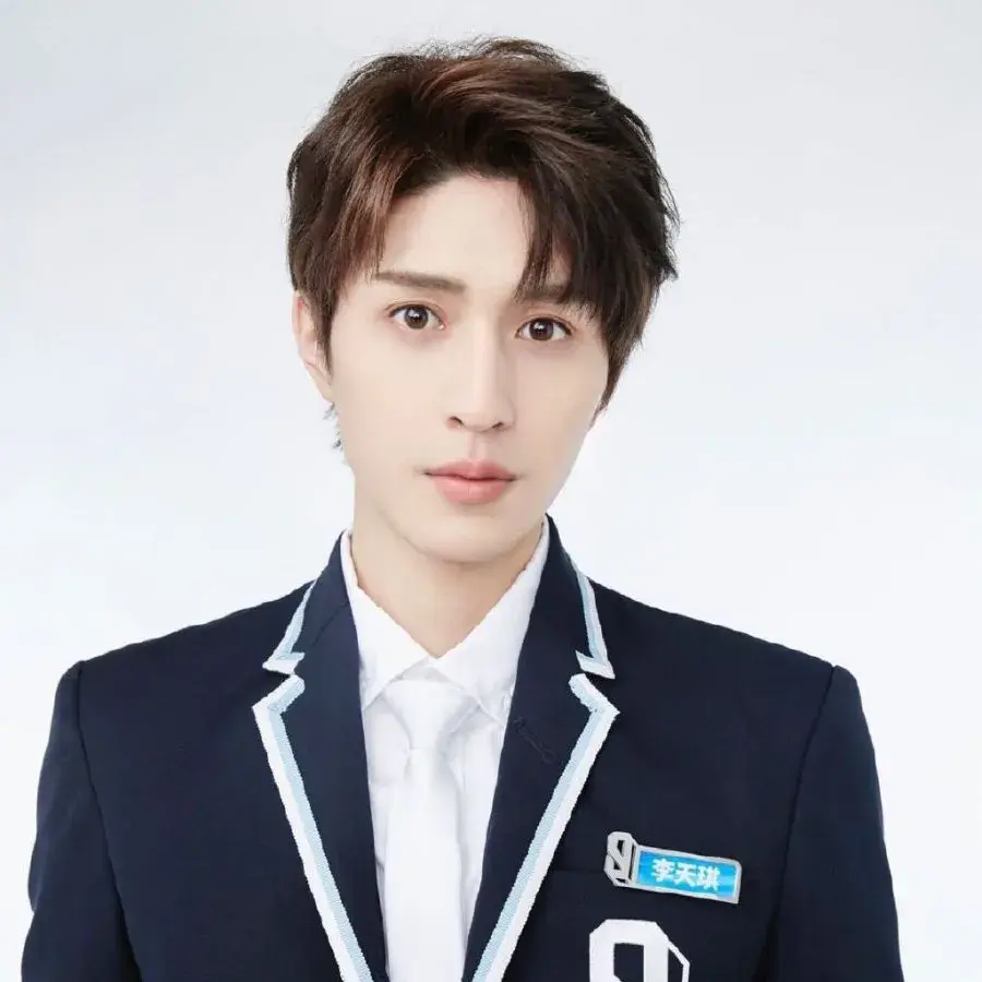 بیوگرافی Li Tian Qi