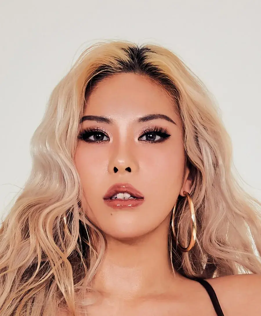 بیوگرافی Shin Ga Bi