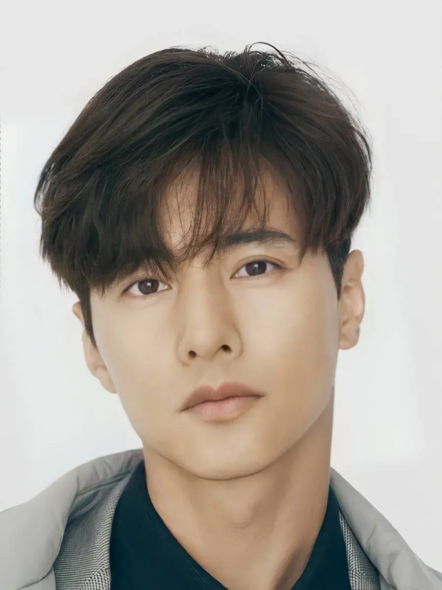 بیوگرافی Kim Do Jin