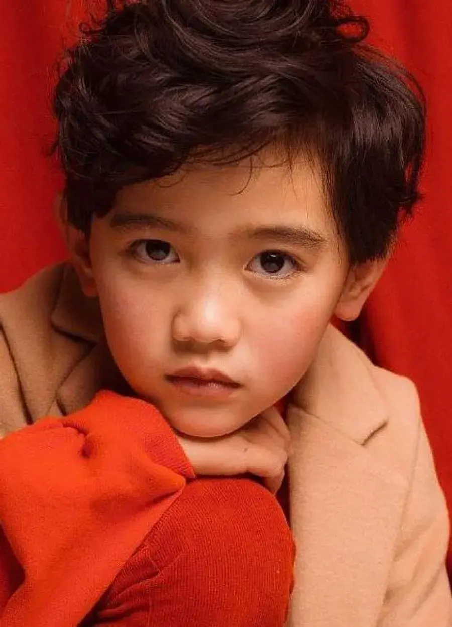 بیوگرافی Li Jun-Yan