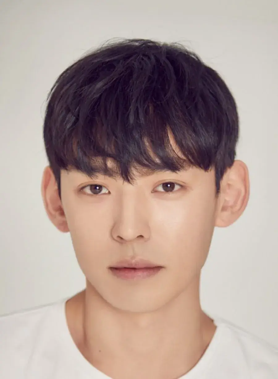 بیوگرافی Kang Hyung Suk