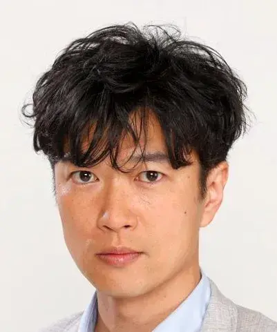 بیوگرافی Korechika Atsushi