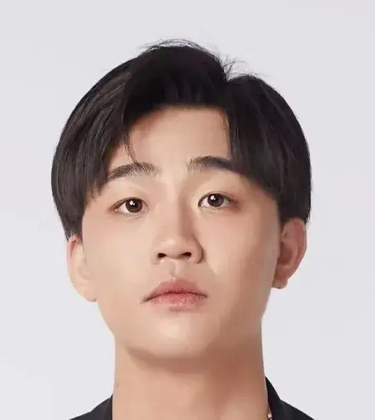 بیوگرافی Wang Hao