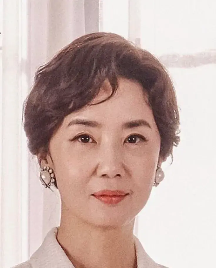 بیوگرافی Jo Kyung Sook