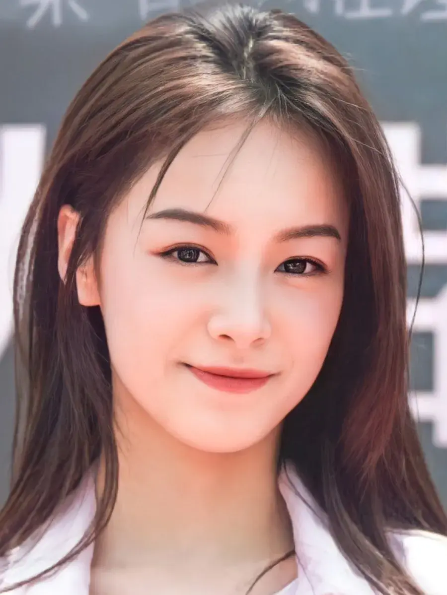 بیوگرافی Lin Chen Yi