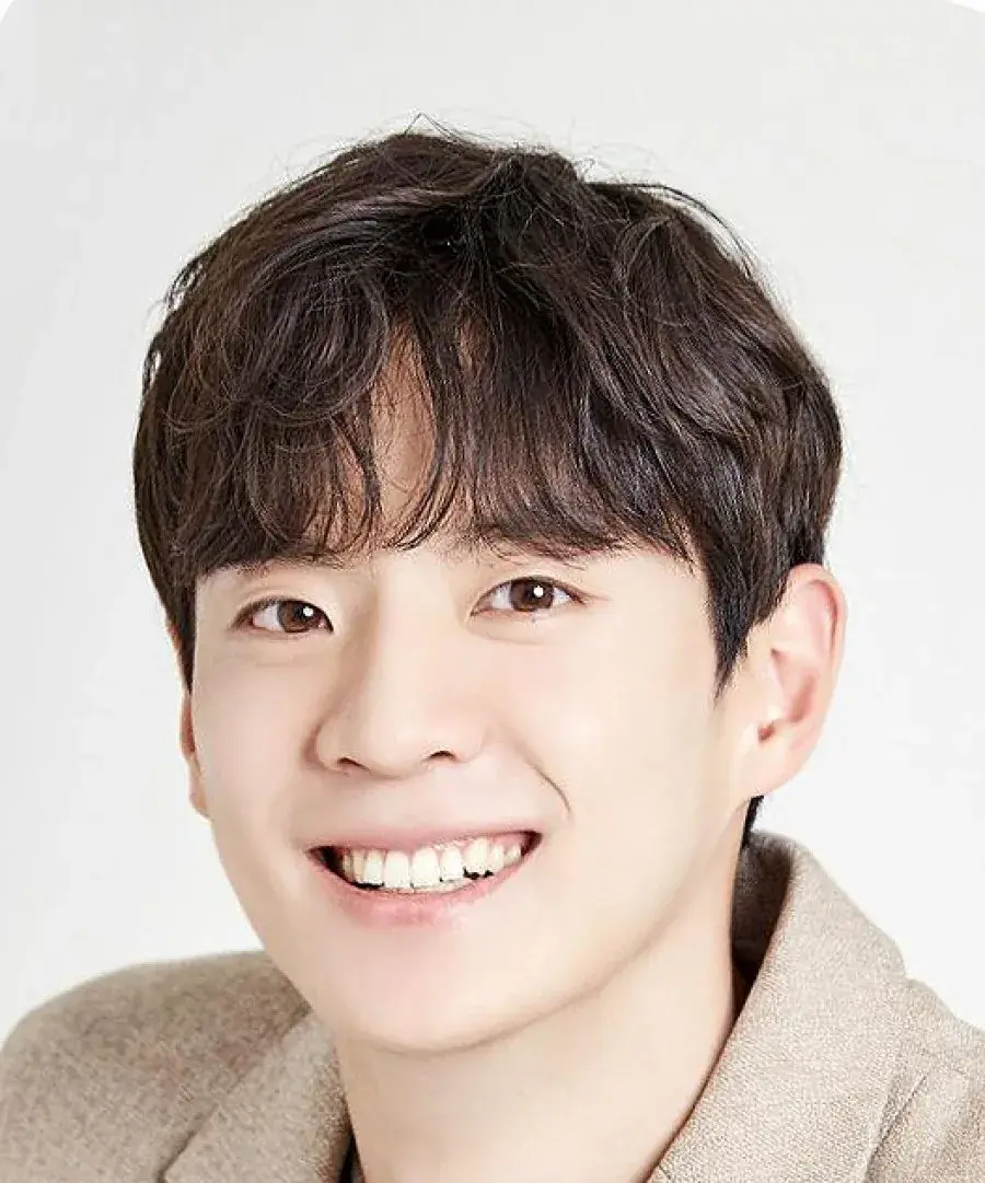 بیوگرافی Moon Gyeong In