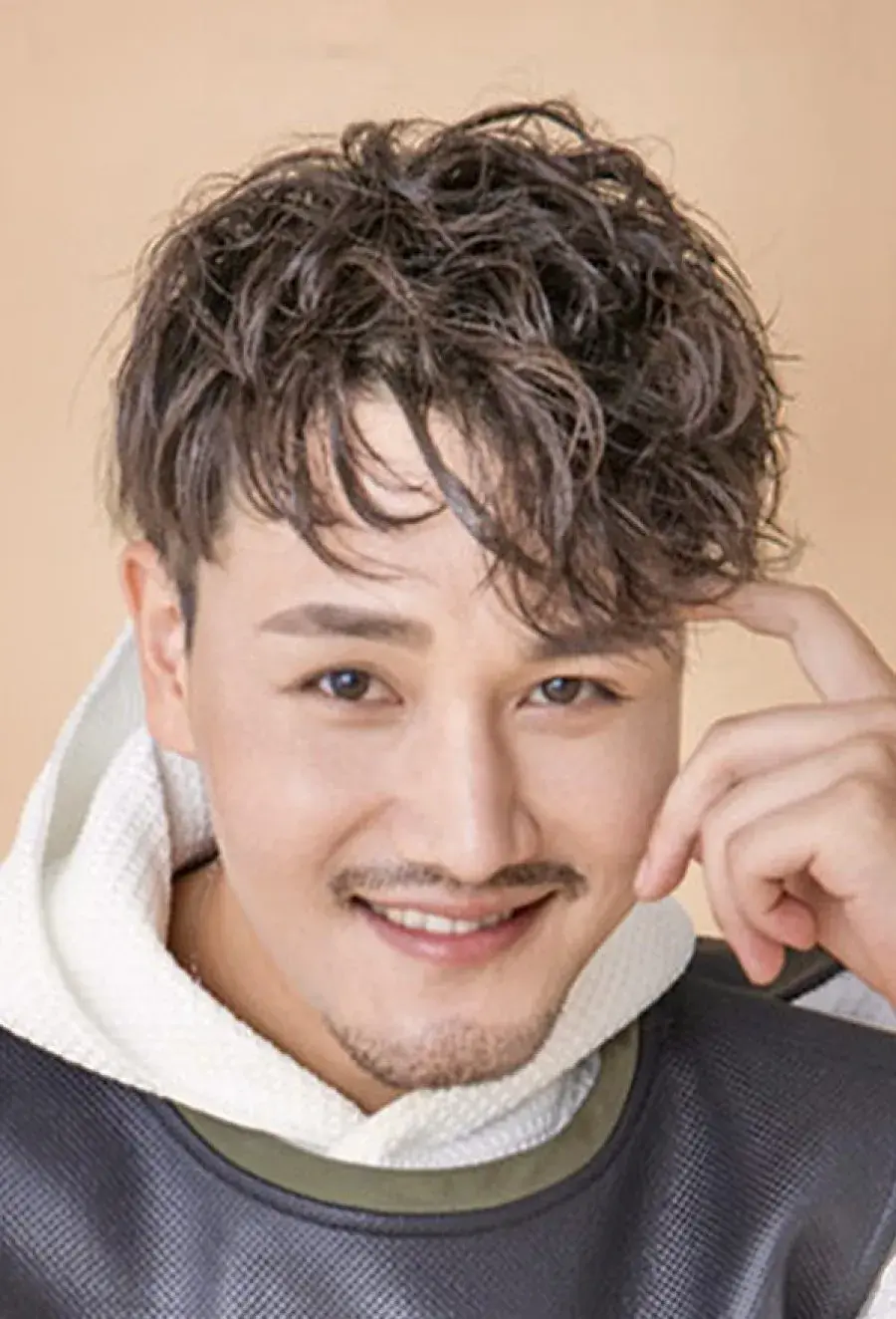 بیوگرافی Wang Chuang