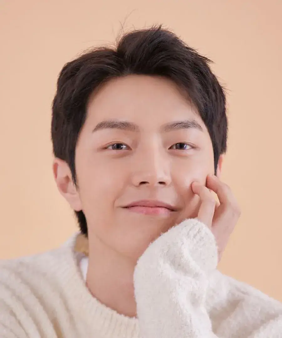 بیوگرافی Kang Joon Gyu