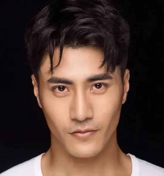 بیوگرافی Li Chen Hao