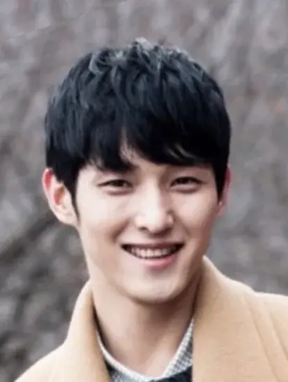 بیوگرافی Hong Yun Jae