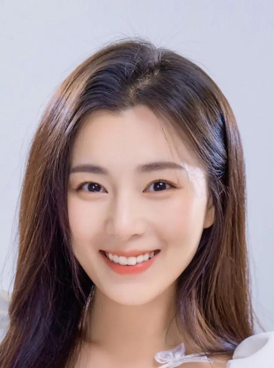 بیوگرافی Zheng Shu Huan